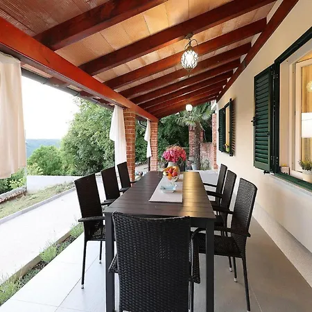 Kristina Istra Holiday home