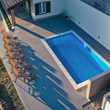 Сasa de vacaciones Kristina Istra Dolenja Vas