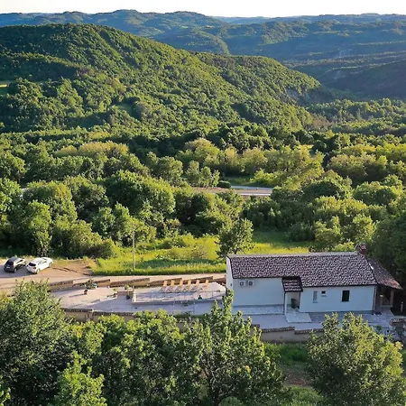 Сasa de vacaciones Kristina Istra *