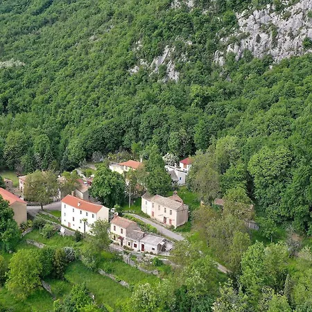 Kristina Istra Сasa de vacaciones Dolenja Vas